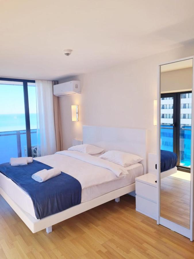 D Block Of New Luxurious Orbi City Батумі Екстер'єр фото